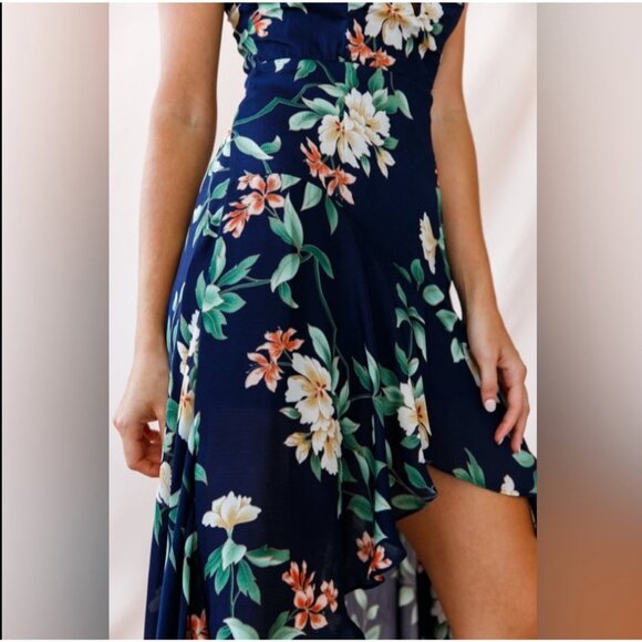 Selfie Leslie Imelda V neckline high low hem dress Floral print Navy blue SMALL - Picture 15 of 16